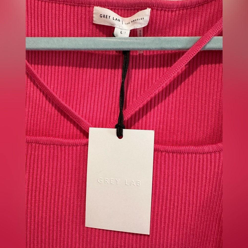 Women's Pink Ribbed Top - Picture 2 of 3